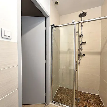 Le Parc Jean Edouard - Avec Jacuzzi Prive - Superbe 4 - 9 Couchages - 6 Lits - Cheminee Electrique - Parking - Climatisation Reversible- Terrasse Ombragee Et Grand Jardin * Montech