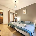 Nyaraló Le Parc Jean Edouard - Avec Jacuzzi Prive - Superbe 4 - 9 Couchages - 6 Lits - Cheminee Electrique - Parking - Climatisation Reversible- Terrasse Ombragee Et Grand Jardin Montech