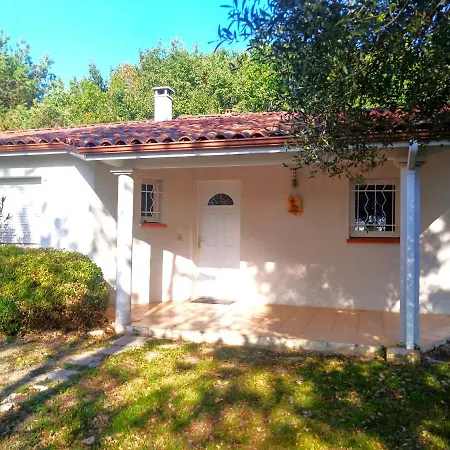 Ferienhaus Le Parc Jean Edouard - Avec Jacuzzi Prive - Superbe 4 - 9 Couchages - 6 Lits - Cheminee Electrique - Parking - Climatisation Reversible- Terrasse Ombragee Et Grand Jardin Montech