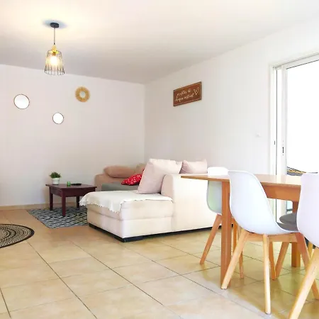Le Parc Jean-edouard: Luxurious 4-bedroom With Jacuzzi And Garden