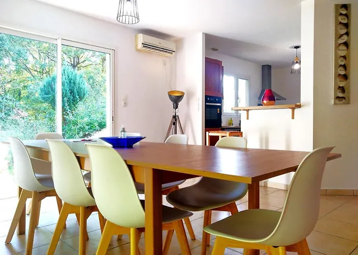 Le Parc Jean Edouard - Avec Jacuzzi Prive - Superbe 4 - 9 Couchages - 6 Lits - Poele - Parking - Climatisation Reversible- Terrasse Ombragee Et Grand Jardin