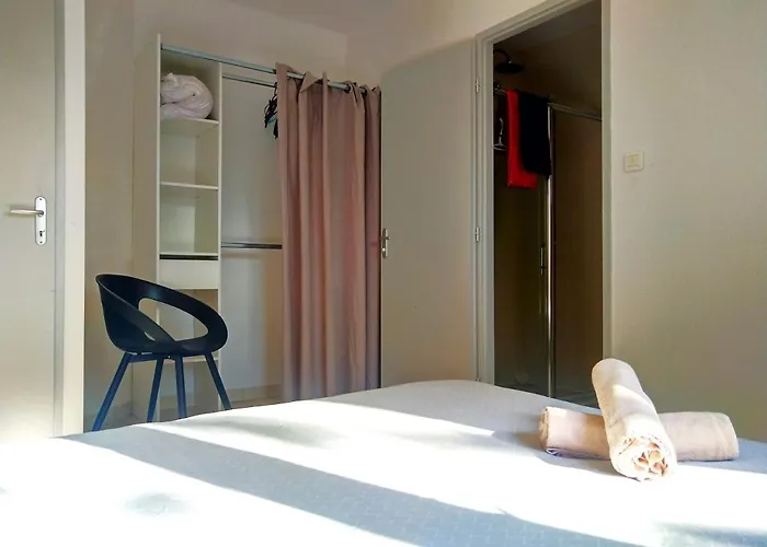 Le Parc Jean Edouard - Avec Jacuzzi Prive - Superbe 4 - 9 Couchages - 6 Lits - Poele - Parking - Climatisation Reversible- Terrasse Ombragee Et Grand Jardin * Montech