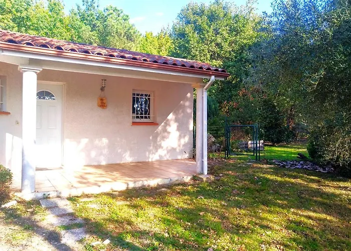 Le Parc Jean Edouard - Avec Jacuzzi Prive - Superbe 4 - 9 Couchages - 6 Lits - Poele - Parking - Climatisation Reversible- Terrasse Ombragee Et Grand Jardin * Montech