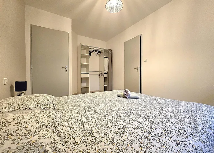 Le Parc Jean Edouard - Avec Jacuzzi Prive - Superbe 4 - 9 Couchages - 6 Lits - Poele - Parking - Climatisation Reversible- Terrasse Ombragee Et Grand Jardin * Montech