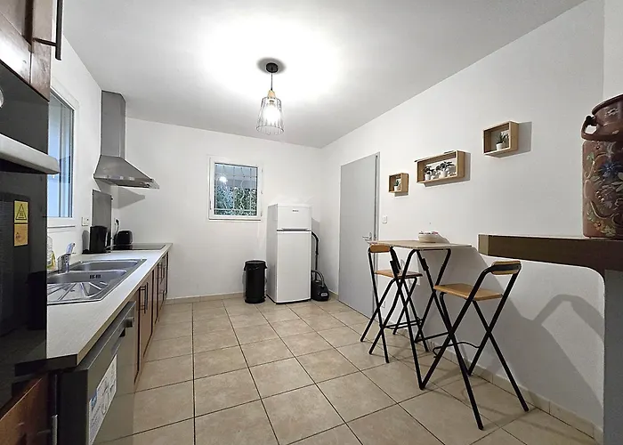 بيت للعطل Le Parc Jean Edouard - Avec Jacuzzi Prive - Superbe 4 - 9 Couchages - 6 Lits - Poele - Parking - Climatisation Reversible- Terrasse Ombragee Et Grand Jardin