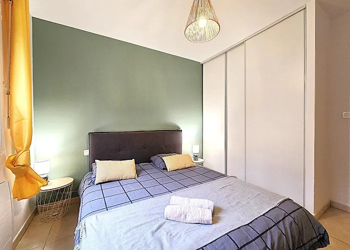 Le Parc Jean Edouard - Avec Jacuzzi Prive - Superbe 4 - 9 Couchages - 6 Lits - Poele - Parking - Climatisation Reversible- Terrasse Ombragee Et Grand Jardin * Montech